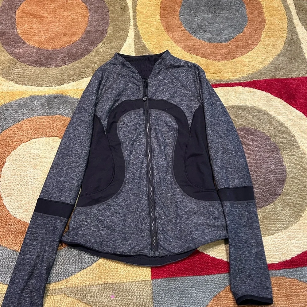 Lululemon Find Your Bliss Jacket Reversible Black Heather Grey Soul Cycle Logo 8